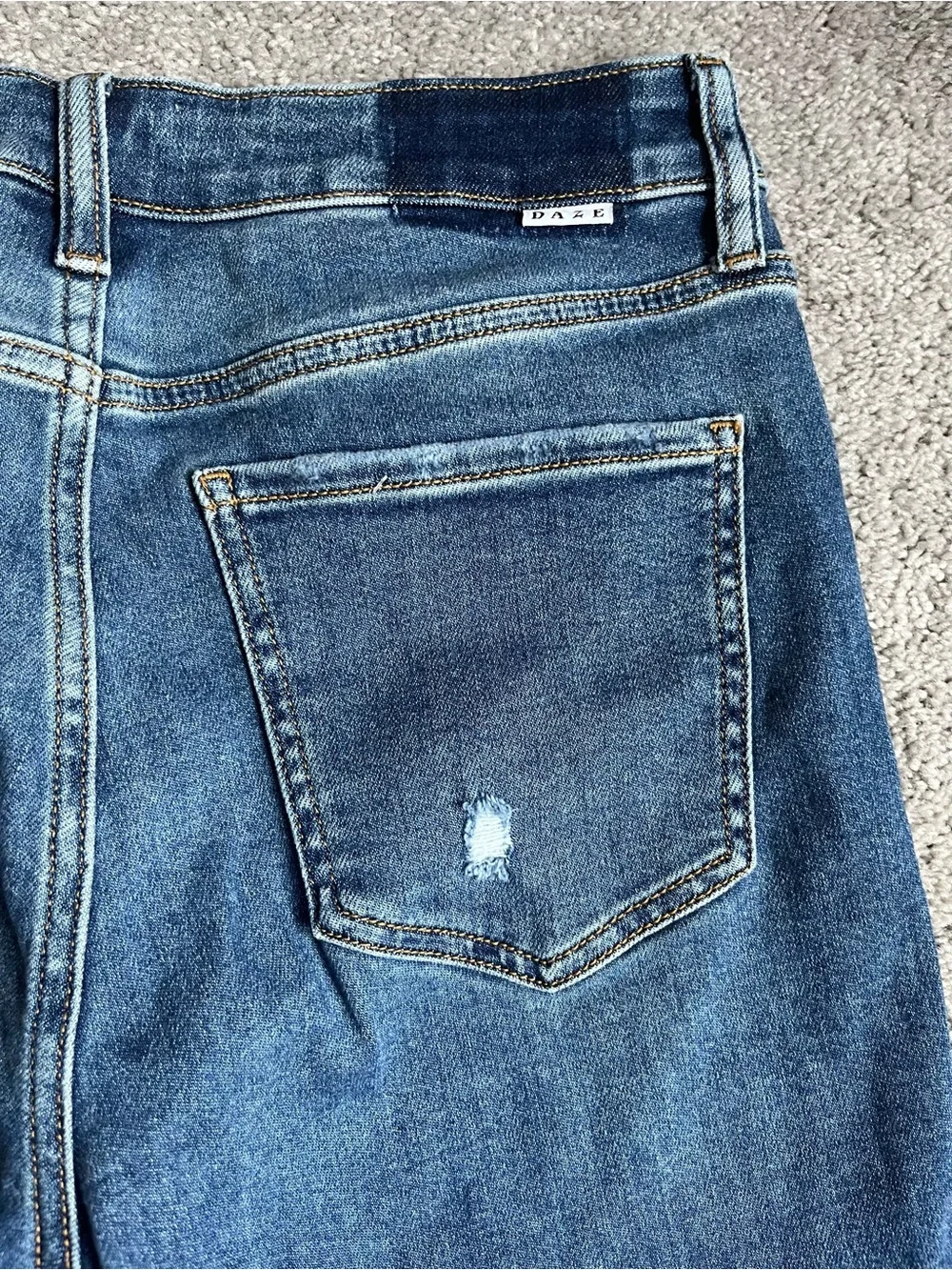 NWOT DAZE Denim Jeans Size 28